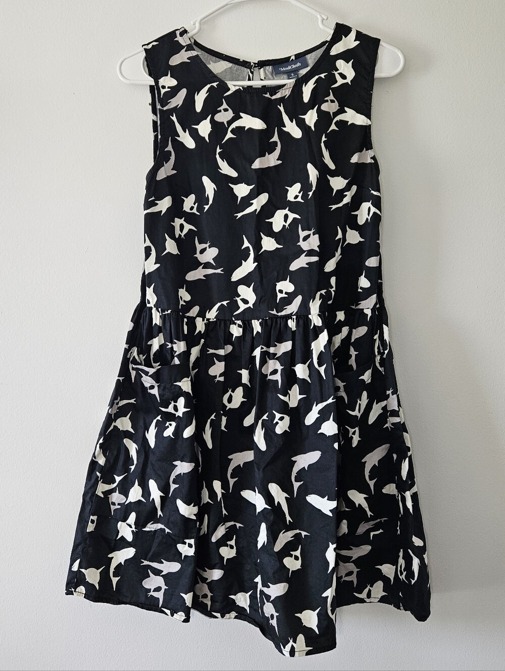Modcloth Bold Notion Shark Print Cotton Dress Black And Grey Womens Small